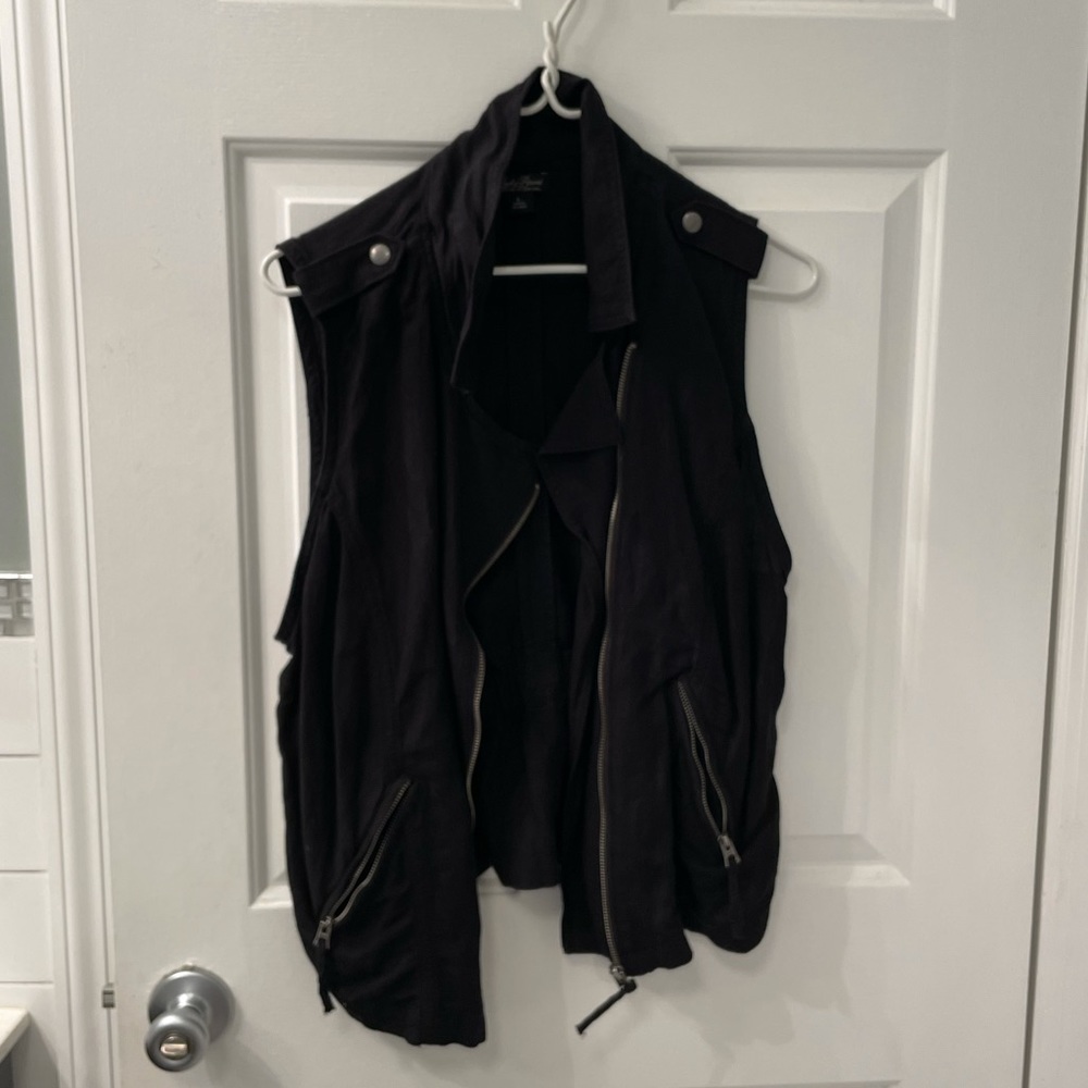 Lucky Brand black zipup vest